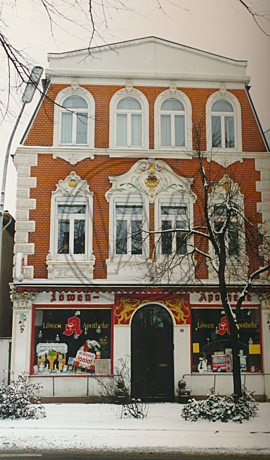 Löwen-Apotheke an der Bremer Straße
