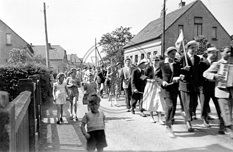 Straßenfest in der Kampstraße Osternburg 1955