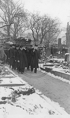 Beerdigung auf dem Friedhof der Dreifaltigkeitskirche, Osternburg