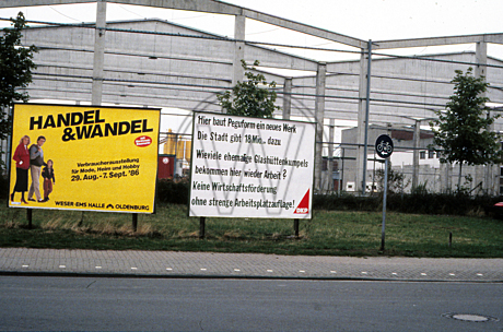 Plakate vor der Glashütte September 1986