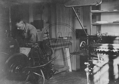 In der Buchdruckerei Karl Postel 1944