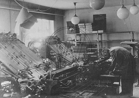 In der Buchdruckerei Karl Postel 1944