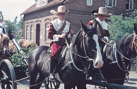 Reiter in Kostüm bei Umzug in Vechta
