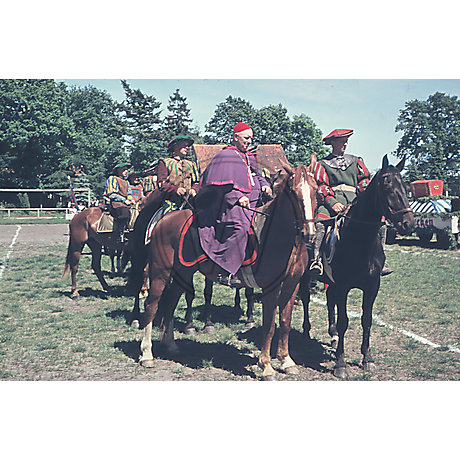 Festzug mit Bischof und Burggraf in Wildeshausen